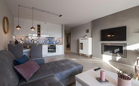 Bukowa Apartment With Parking And Mountain View In Wisla By Noclegi Renters